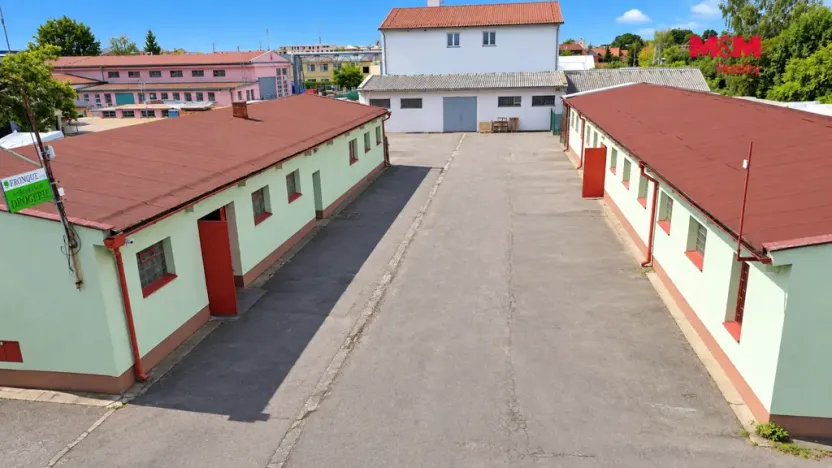 Pronájem obchodního prostoru, Staré Hradiště, 340 m2