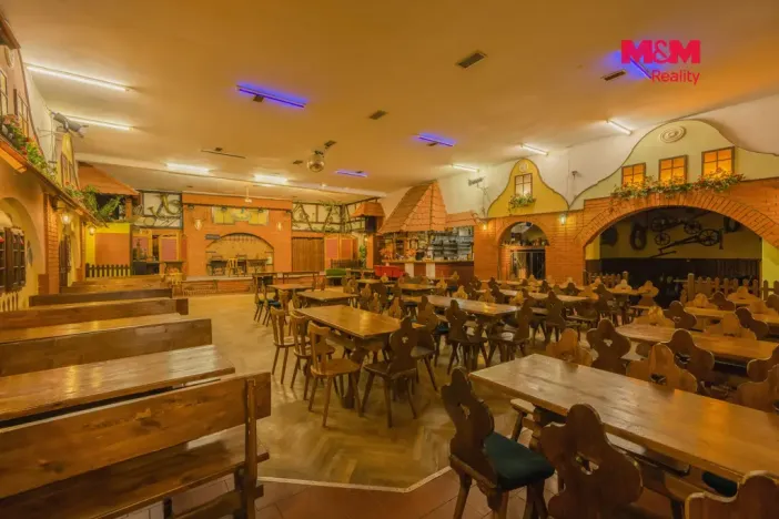 Prodej obchodního prostoru, Kladno - Rozdělov, Štefánikova, 592 m2