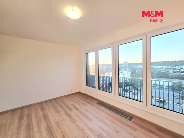Pronájem bytu 2+kk, Praha, Poděbradská, 67 m2