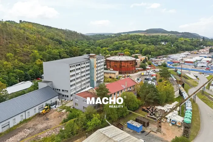 Pronájem výrobních prostor, Králův Dvůr, Tovární, 400 m2