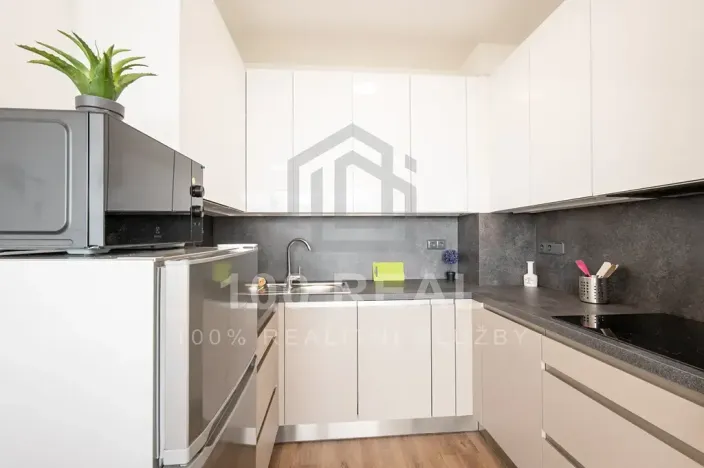 Pronájem bytu 2+kk, Pardubice, třída Míru, 52 m2