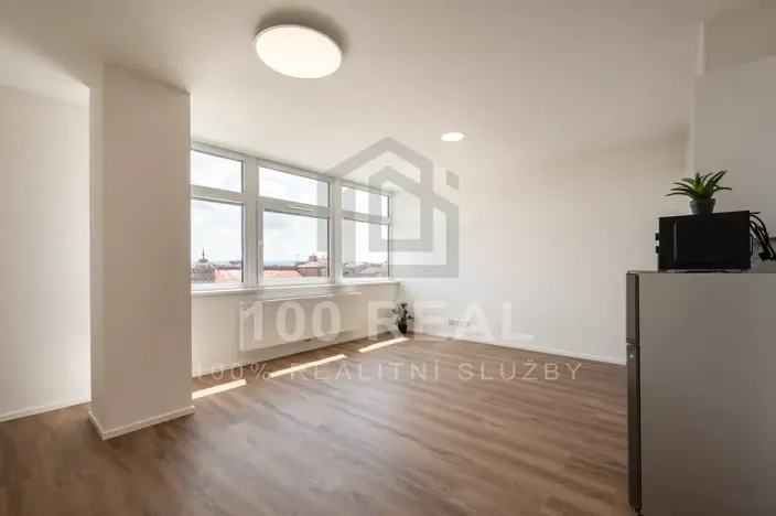 Pronájem bytu 1+kk, Pardubice, třída Míru, 37 m2