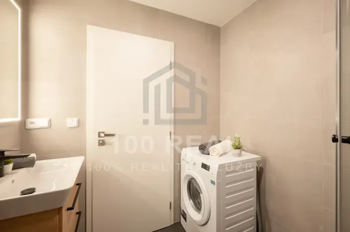 Pronájem bytu 2+kk, Pardubice, třída Míru, 53 m2
