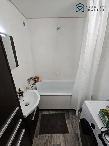 Pronájem bytu 2+kk, Litvínov - Horní Litvínov, B. Němcové, 52 m2
