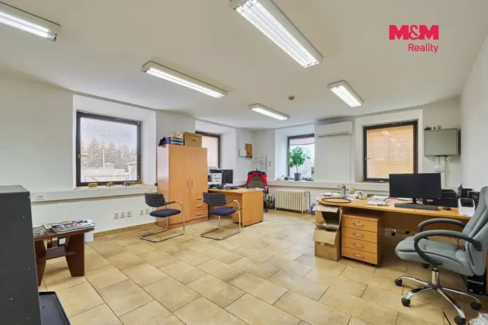 Pronájem výrobních prostor, Dubenec, 453 m2