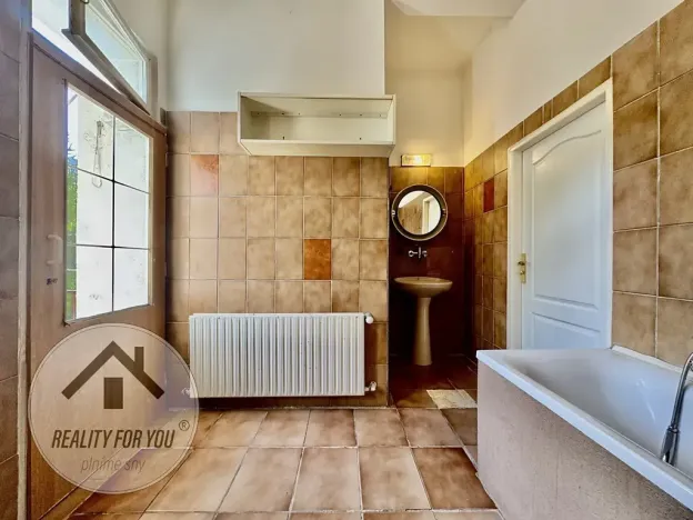 Prodej bytu 3+1, Praha - Libeň, náměstí Dr. Václava Holého, 102 m2