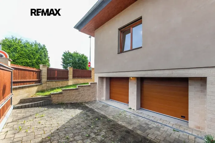 Prodej rodinného domu, Praha - Řeporyje, Havlůjové, 300 m2