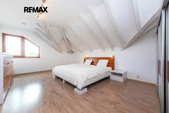 Prodej rodinného domu, Praha - Řeporyje, Havlůjové, 300 m2