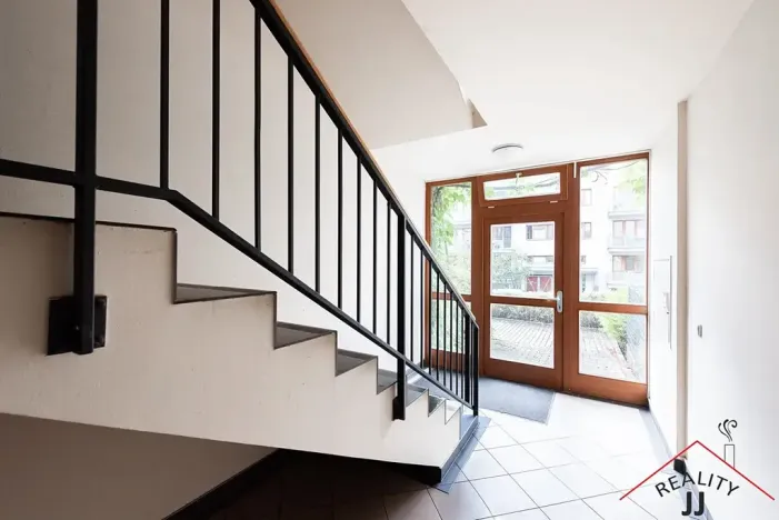 Prodej bytu 2+kk, Praha - Zbraslav, Neumannova, 42 m2