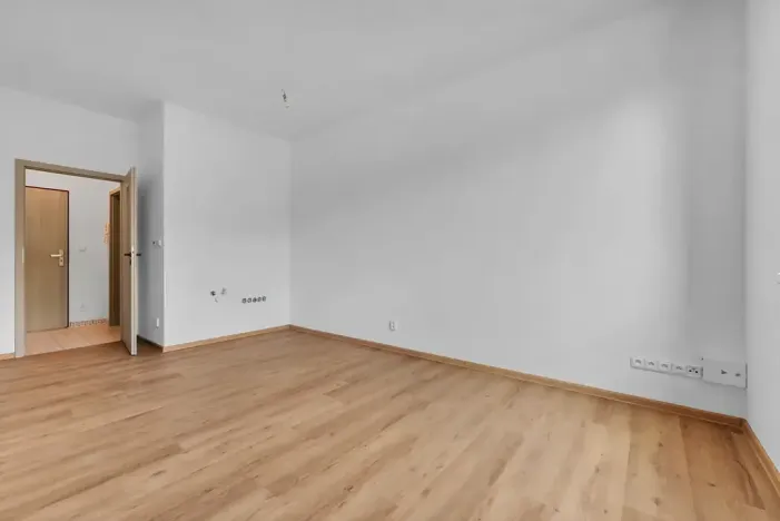 Prodej bytu 1+kk, Milovice, Topolová, 25 m2
