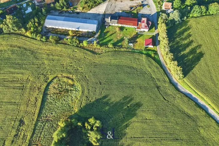 Prodej komerčního pozemku, Brniště, 13896 m2