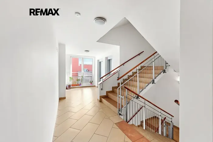 Prodej bytu 1+kk, Praha - Záběhlice, Mattioliho, 32 m2