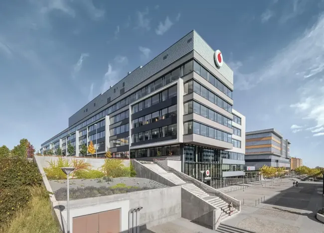 Pronájem kanceláře, Praha - Stodůlky, náměstí Junkových, 1500 m2