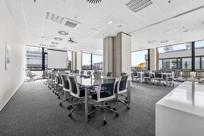 Pronájem kanceláře, Praha - Stodůlky, náměstí Junkových, 2000 m2