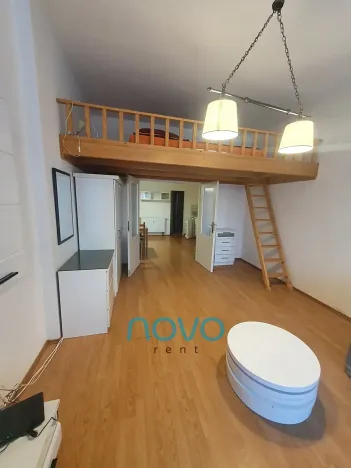 Pronájem bytu 1+1, Praha - Malá Strana, Újezd, 43 m2