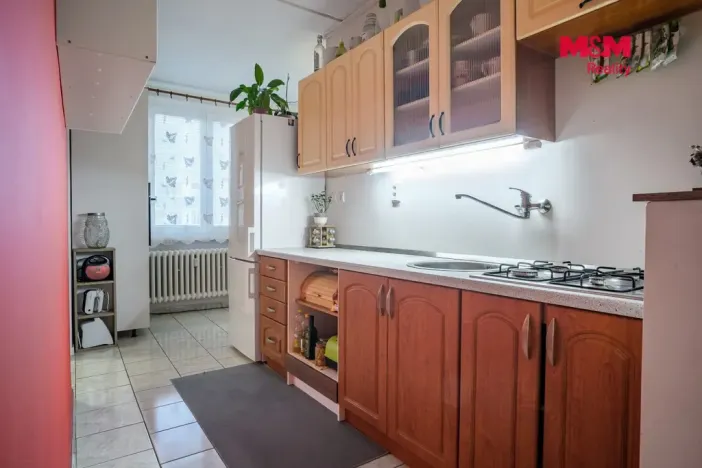 Pronájem bytu 2+1, Klášterec nad Ohří - Miřetice u Klášterce nad Ohří, 17. listopadu, 60 m2