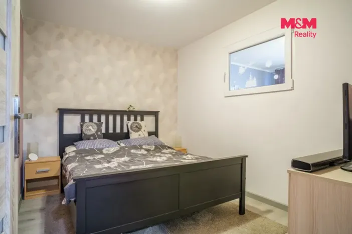Pronájem bytu 2+1, Klášterec nad Ohří - Miřetice u Klášterce nad Ohří, 17. listopadu, 60 m2