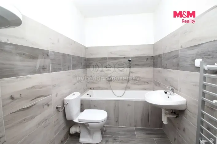 Pronájem bytu 2+kk, Trutnov - Střední Předměstí, Horská, 47 m2