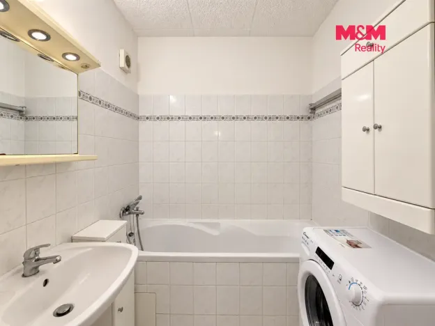 Prodej bytu 3+1, Praha - Chodov, Zdiměřická, 71 m2