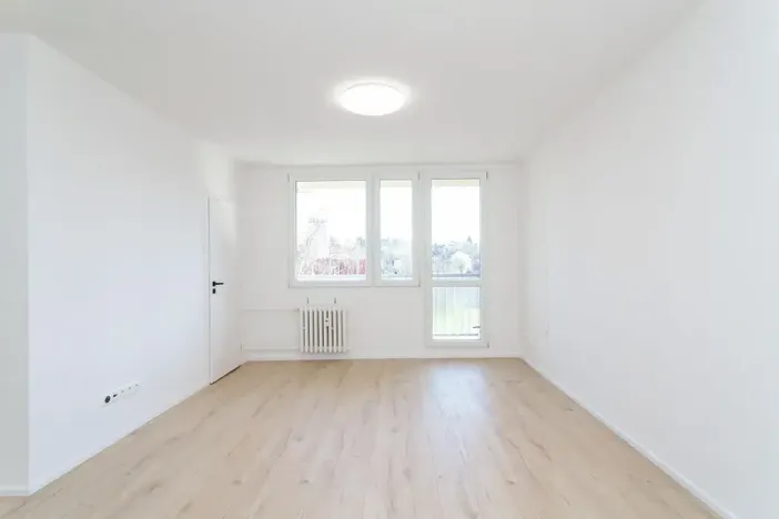 Prodej bytu 3+1, Praha - Záběhlice, Holčovická, 70 m2