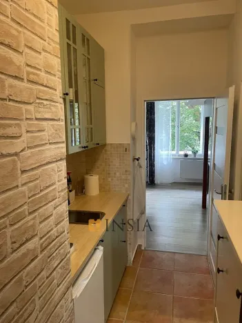 Pronájem bytu 1+kk, Praha - Bubeneč, Terronská, 25 m2