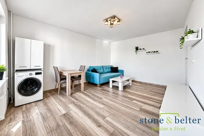 Pronájem bytu 2+kk, Znojmo, Pražská sídl., 53 m2