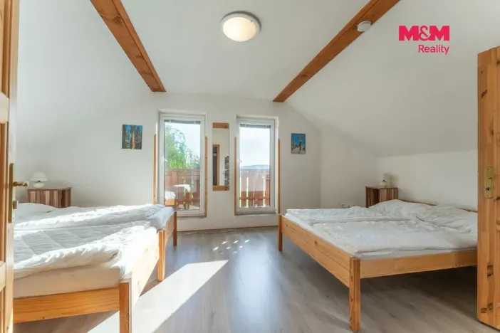 Prodej rodinného domu, Karlovice - Roudný, 204 m2