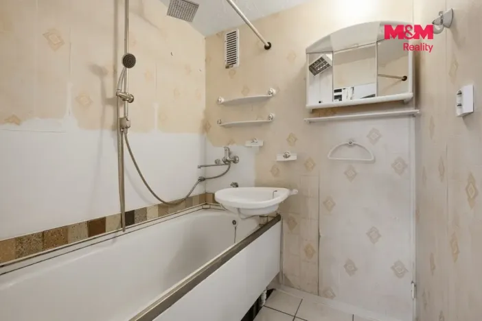Prodej bytu 3+1, Rakovník - Rakovník II, Pod Nemocnicí, 60 m2