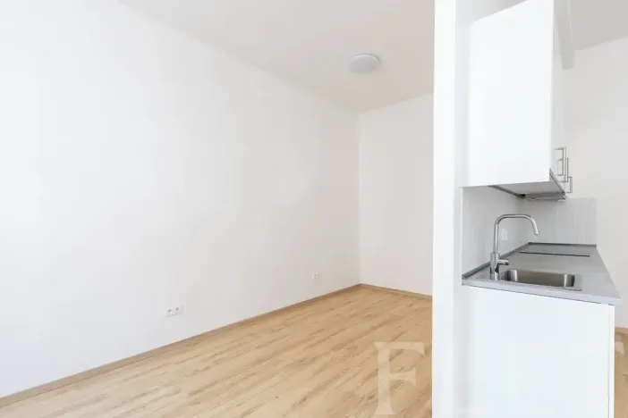 Pronájem bytu 1+kk, Praha - Libeň, Františka Kadlece, 37 m2