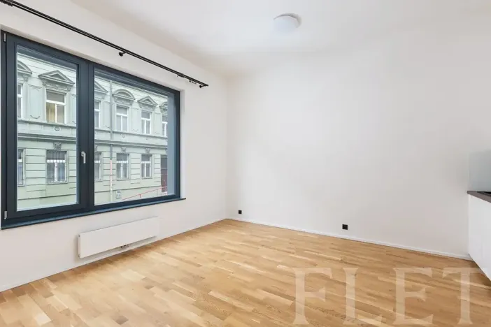 Pronájem bytu 1+kk, Praha - Smíchov, Grafická, 30 m2