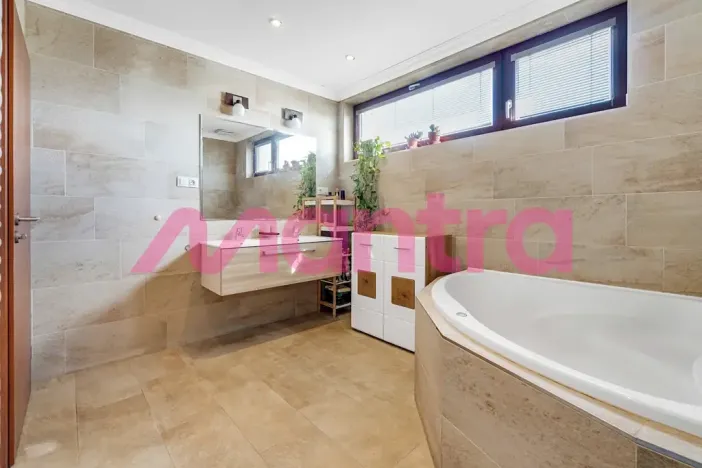 Prodej rodinného domu, Praha - Pitkovice, Chorošová, 125 m2