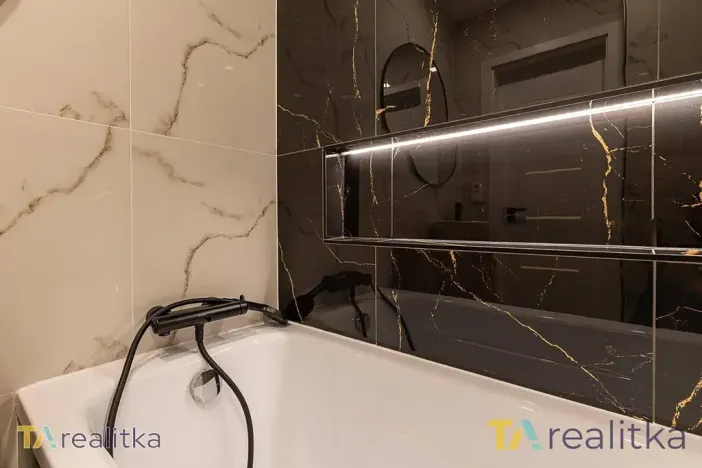 Prodej bytu 3+1, Orlová, Masarykova třída, 74 m2