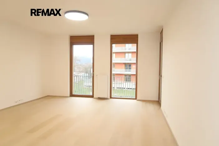Pronájem bytu 2+kk, Praha - Modřany, Vrátnická, 59 m2