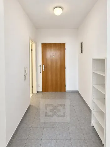 Pronájem bytu 1+kk, Praha - Smíchov, Tomkova, 33 m2