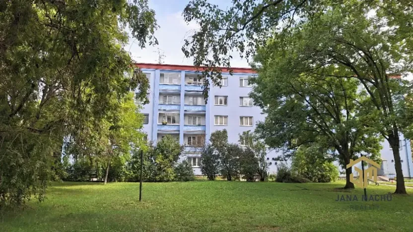 Prodej bytu 2+1, Kroměříž, Velehradská, 56 m2