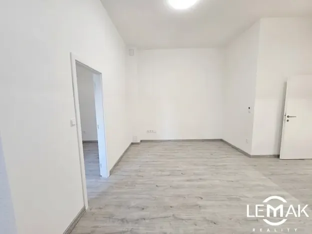 Pronájem bytu 2+kk, Olomouc, Dobrovského, 66 m2