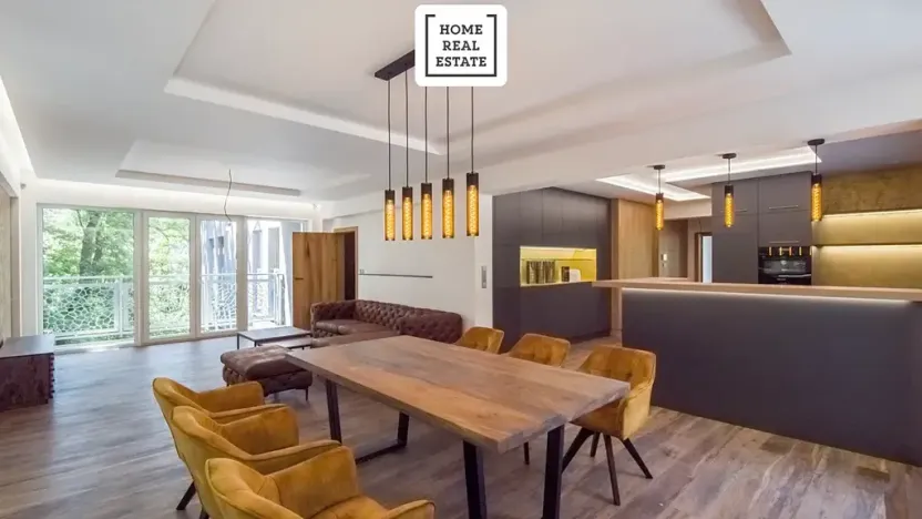 Prodej bytu 4+kk, Karlovy Vary, Šumavská, 171 m2