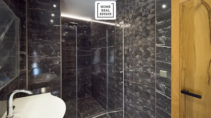 Prodej bytu 4+kk, Karlovy Vary, Šumavská, 171 m2