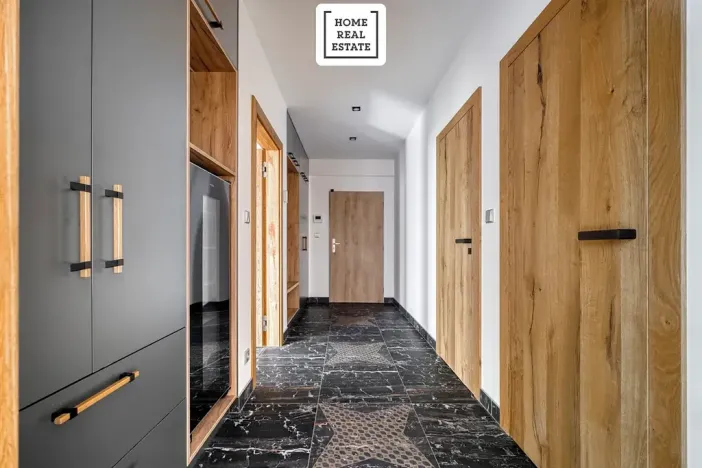 Prodej bytu 4+kk, Karlovy Vary, Šumavská, 171 m2