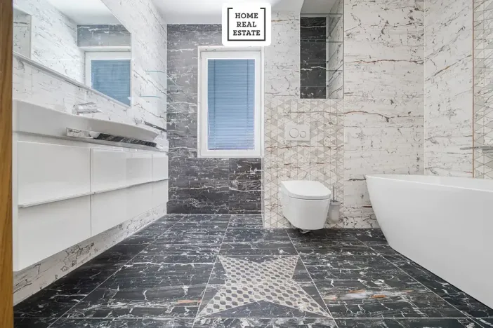 Prodej bytu 4+kk, Karlovy Vary, Šumavská, 171 m2