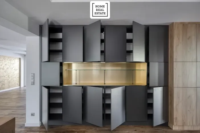 Prodej bytu 4+kk, Karlovy Vary, Šumavská, 171 m2