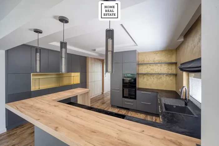 Prodej bytu 4+kk, Karlovy Vary, Šumavská, 171 m2