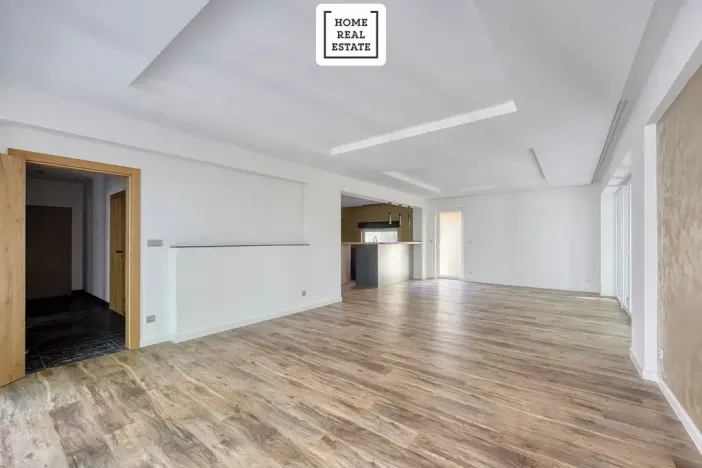 Prodej bytu 4+kk, Karlovy Vary, Šumavská, 171 m2