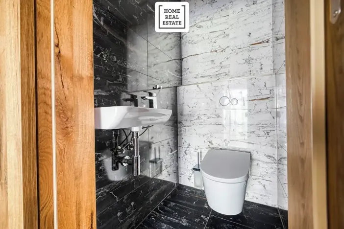 Prodej bytu 3+kk, Karlovy Vary, Šumavská, 171 m2