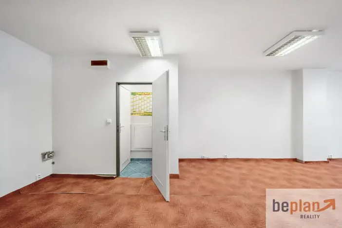 Pronájem obchodního prostoru, Brno, Kosmova, 58 m2
