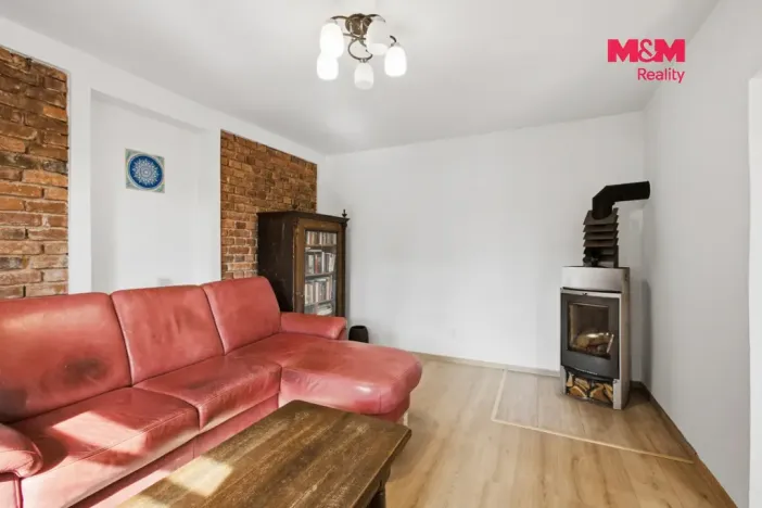 Prodej rodinného domu, Velečín, 90 m2