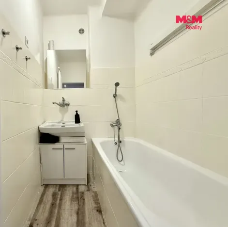 Prodej bytu 2+1, Ostrava - Poruba, nábřeží Svazu protifašistických bojovníků, 60 m2