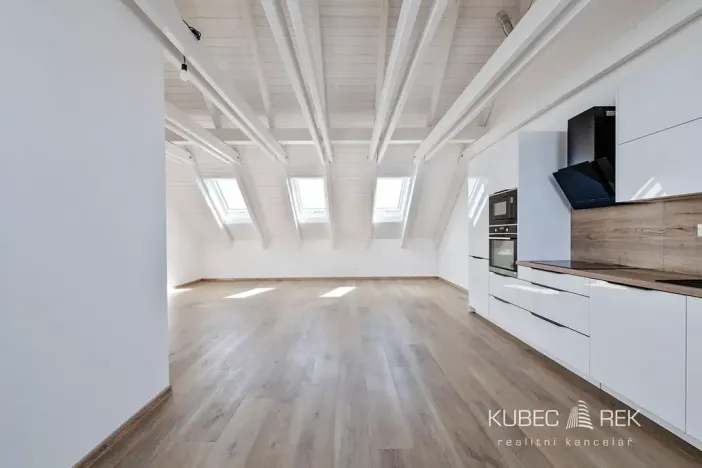 Prodej bytu 2+kk, Veselí nad Lužnicí, Budějovická, 78 m2