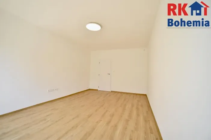 Pronájem bytu 3+1, Praha - Modřany, Mladenovova, 75 m2