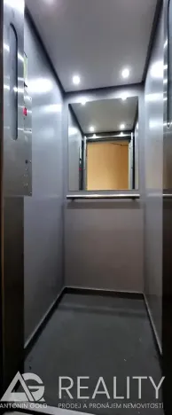 Pronájem bytu 3+1, Praha - Dejvice, Krohova, 76 m2